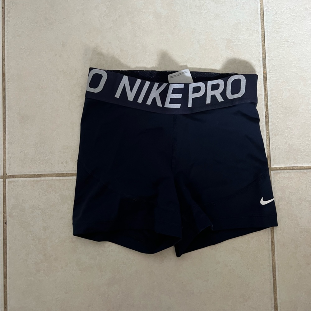nike pros women’s small